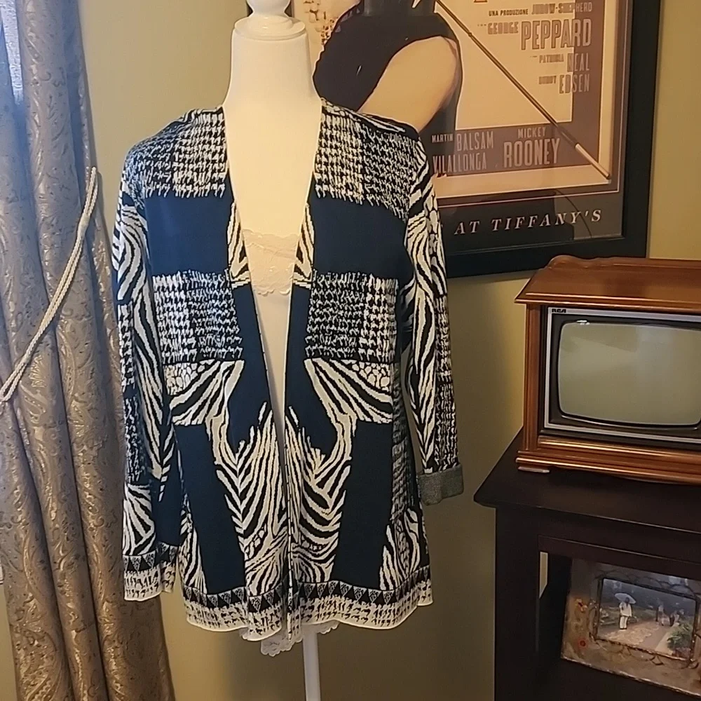 Sweater - Picture 2 of 3
